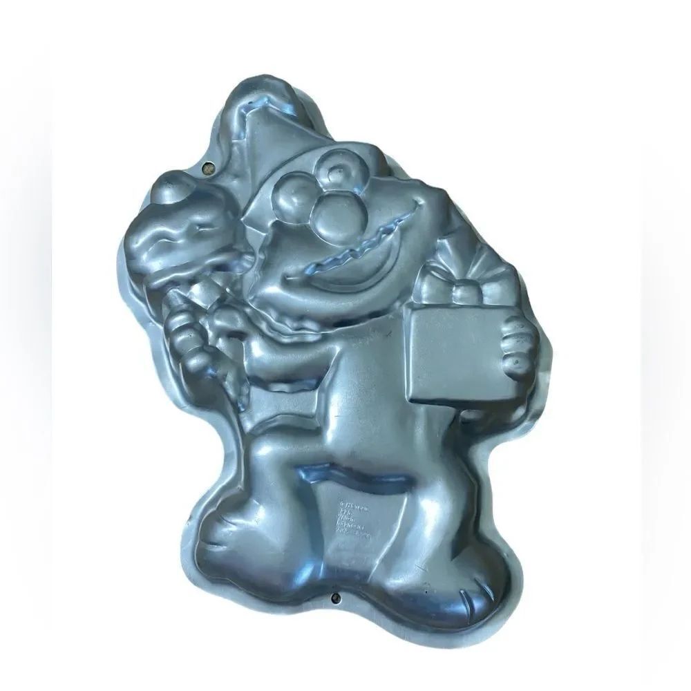 Vintage Sesame Street Elmo Cake Pan